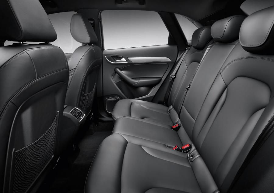 Интерьер Audi Q3 2.0 TDI Quattro (8U) 2011 года  (WW) (фото 43 из 65)